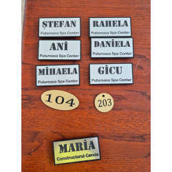 Ecuson gravat personalizat 8cmx4cm prindere cu magnet